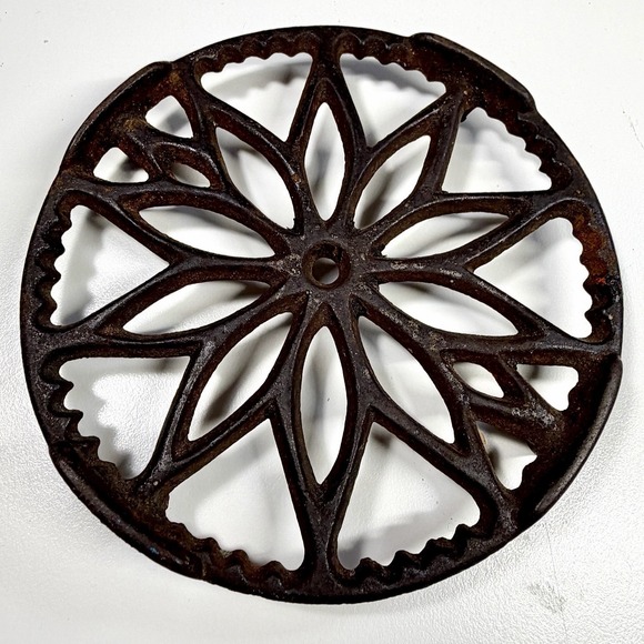 VTG Cast Iron Trivets Ornate Primitive Farmhouse Kitchen Décor Rustic Set of 3 - Picture 9 of 13
